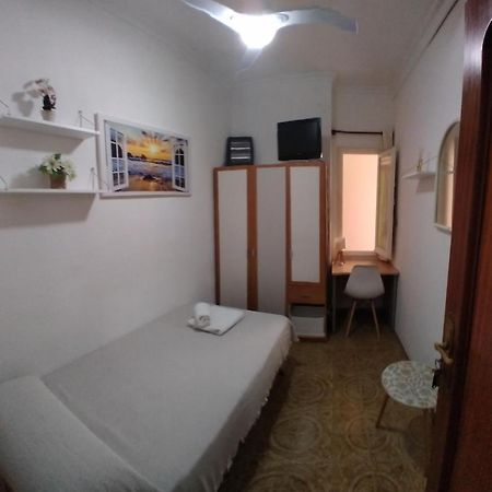 Cozy Single Room Mercado Central Аликанте Екстериор снимка