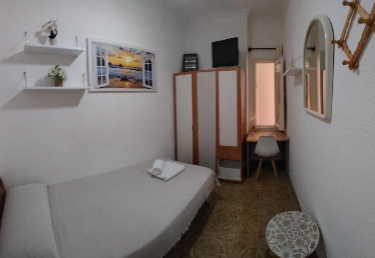 Cozy Single Room Mercado Central Аликанте Екстериор снимка