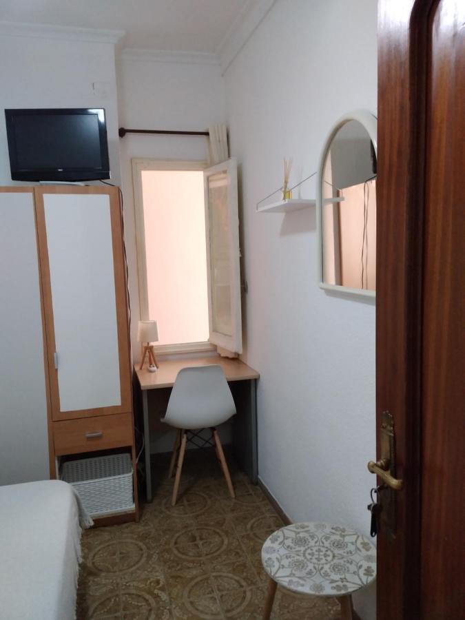 Cozy Single Room Mercado Central Аликанте Екстериор снимка