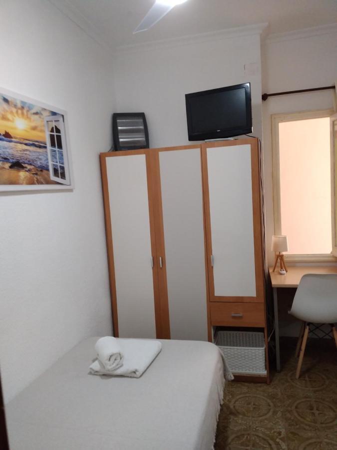 Cozy Single Room Mercado Central Аликанте Екстериор снимка